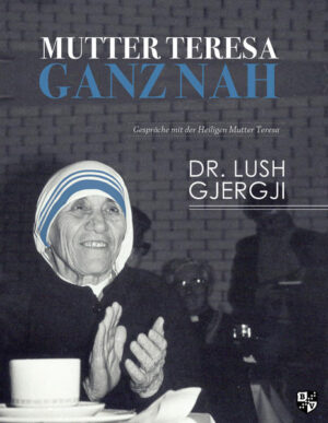 Am 5. September 1997 verstarb die in Albanien geborene Ordensfrau Agnes Gonxha Bojaxhiu, weltweit besser bekannt als Mutter Teresa oder Heilige Teresa von Kalkutta, in Indien, wo sie ihr Leben lang als Fürsprecherin für die Armen und Kranken gewirkt hatte. Keine zwei Jahre nach ihrem Tod begann der Seligsprechungsprozess, am 4. September 2016 sprach Franziskus,Papst sie heilig. Don Lush Gjergji hat Mutter Teresa seit einem ersten Treffen in Rom im Jahre 1969 immer wieder begleitet, sie fotografiert und interviewt. Dieser Band mit exklusiven Interviews und Fotos ist ursprünglich anlässlich des 40. Jahrestages des Empfangs des Friedensnobelpreises in Albanien erschienen und wird nun erstmals in deutscher Übersetzung anlässlich des 25. Todestags der Heiligen Teresa von Kalkutta am 5. September 2022 veröffentlicht.