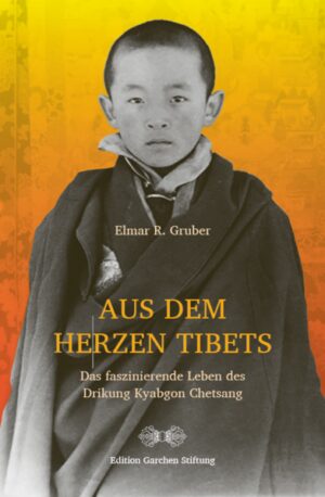 Drikung Kyabgon Chetsang Rinpoche ist einer der wichtigsten spirituellen Führer des Tibetischen Buddhismus. Sein Leben ist verschmolzen mit der Tragödie Tibets. Als Sohn einer der angesehensten Adelsfamilien Tibets arbeitete er unter der chinesischen Besatzung in den untersten Rängen der Gesellschaft und floh schließlich unter abenteuerlichen Umständen aus seiner Heimat. Nach vielen Entbehrungen wurde er zu einem der bedeutendsten religiösen Führer Tibets. Dank seiner charismatischen Persönlichkeit und seines Gespürs für die Bedeutung des Erhalts der tibetischen Kultur gelang es ihm, die Drikung-Kagyü-Schule, die heute weltweit viele Anhänger zählt, zu neuem Leben zu erwecken. Als Linienhalter dieser Tradition tritt er seit Langem international auf, wurde als offizieller Vertreter des Dalai Lama zu den Vereinten Nationen gesandt und wirkt als Initiator des Projekts Go Green Go Organic Globally. Mit einem Vorwort des Dalai Lama.
