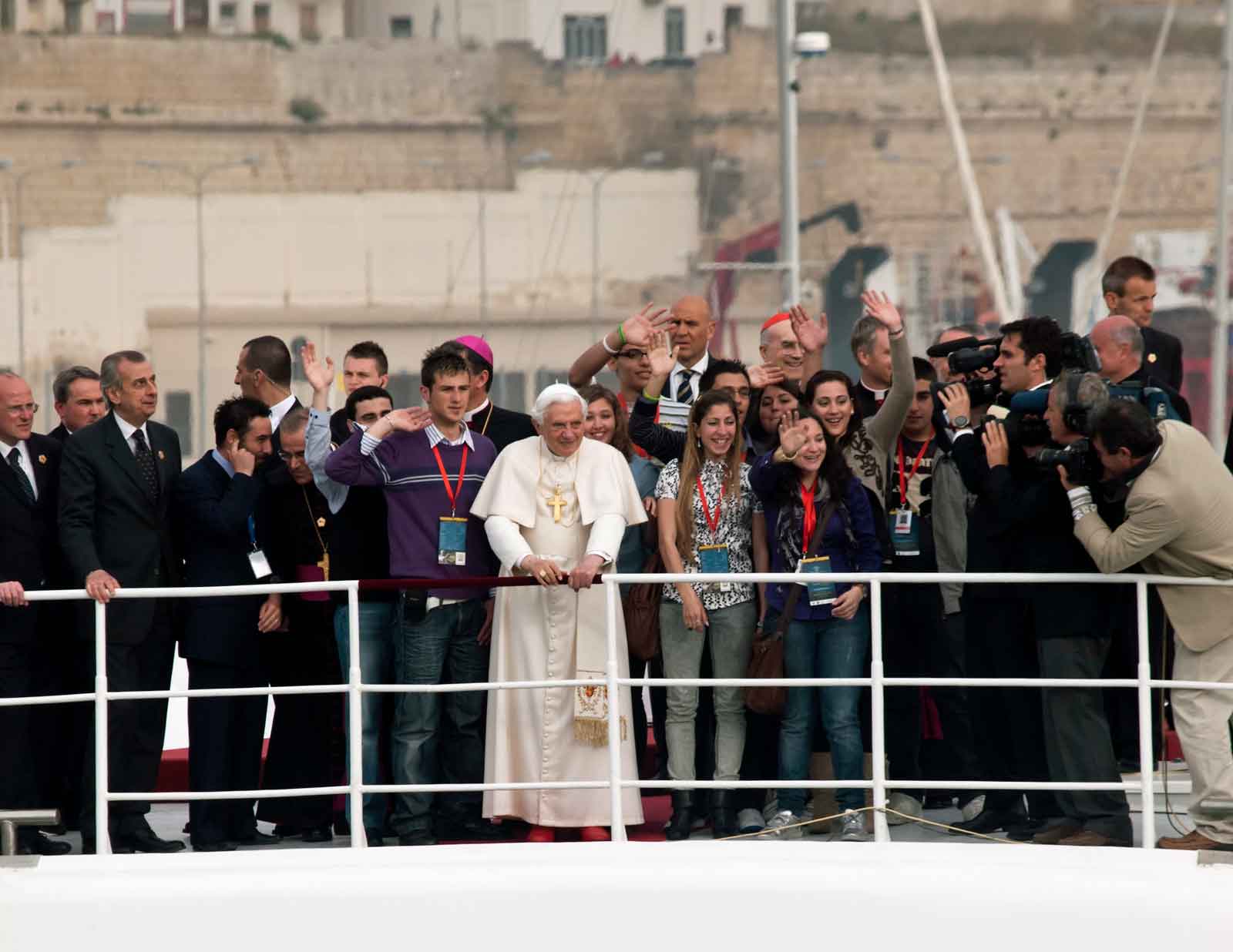 Papst Benedikt XVI. bei seiner Ankunft im Hafen von Malta am 18.04.2010 (Foto: istock)