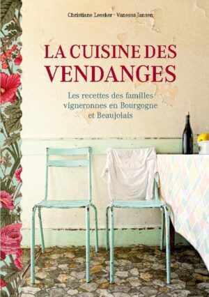 Lorsque les raisins mûrissent, de longues tables croulent sous le poids des plats qui accompagnent les vendanges. Une ambiance de fin d'été, un style de vie rural et l'hospitalité des familles vigneronnes : Ce livre fera plaisir à tous les amateurs de vin et aux fans de la cuisine bourguignonne ! Ce livre est également disponible en traduction : ISBN 978-2-3224-2164-0 (version anglaise) ISBN 978-2-3224-2165-7 (version allemande)