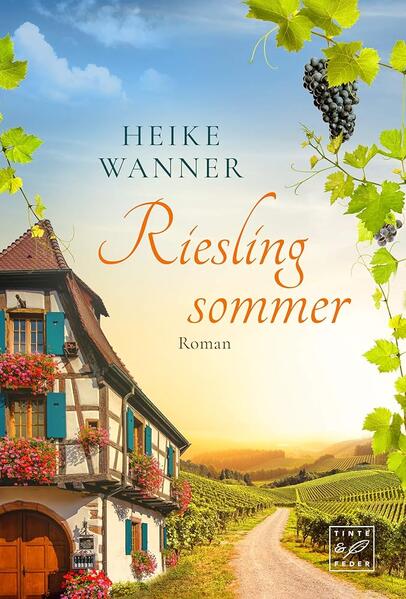 Ein altes Weingut im Rheingau, vier Generationen unter einem Dach und ein Sommer voller Überraschungen. Verträumte Dörfer, sanfte Hügel, malerische Burgruinen und mittendrin das kleine Weingut der Familie Schwanthaler im Rheingau. Als Luisa mit ihrer Tochter Amelie dorthin zurückkehrt, hofft sie auf einen geruhsamen Neuanfang. Ein vergeblicher Wunsch, denn um das traditionsreiche Familienunternehmen steht es gar nicht gut. Und auch das Zusammenleben mit der Verwandtschaft gestaltet sich schwieriger als gedacht. Zwischen Luisa, Oma Lisbeth, Mutter Marlies und Schwester Bianca kracht es immer wieder heftig. Doch dann bringt ein überraschender Fund im Gewölbekeller die Frauen wieder zusammen. Neugierig begeben sie sich auf eine Reise in die Vergangenheit. Und erkennen dabei, dass das Wort Familie viel mehr bedeutet als ein gemeinsamer Nachname.