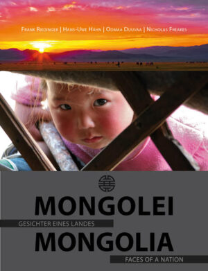 Dieses umfangreiche Werk spiegelt die Mongolei und Ihre Bewohner im 21. Jahrhundert treffend wieder. Traumhafte Bilder wechseln sich mit packenden Reiseberichten, mongolischen Legenden und Beschreibungen mongolischer Sehenswürdigkeiten. Über 30 Interviews mit teils prominenten Mongolen