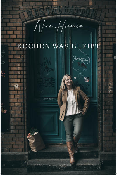 In Münster aufgewachsen, eine eigene Kochschule in Wandlitz, eine Kochausbildung in Irland und nun der Lebensmittelpunkt in Berlin, und jeder dieser Lebensabschnitte ist mit Rezepten verbunden. Diese Kochbiographie führt von einfachen traditionellen Rezepten für jeden Tag über Gästemenüs zu festlichen und etwas aufwendigeren Gerichten bis hin zur kreativen Alltagsküche.