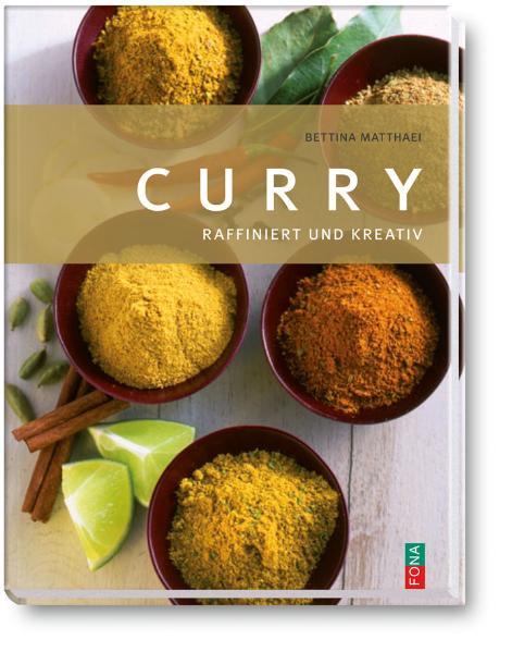 Curry ist die wohl bekannteste Gewürzmischung überhaupt. Fast überall in der Welt wird mit Curry gewürzt, wobei keine Mischung der anderen gleicht. Faszinierend und immer wieder anders ist die Vielfalt der Aromen, mal kräftig würzig, mal dezent süsslich, mit fruchtigen, säuerlichen, nussigen oder herben Noten, manchmal mit leichter Ingwerschärfe oder brennend wie Chili. Die Autorin hat zudem ureigene Currymischungen kreiert, die den bekannten Rahmen sprengen. In ihrem Currybuch wird nicht nur mit den pulverförmigen Currymischungen, sondern auch mit den würzig-öligen indischen Pasten und den erfrischend-aromatischen roten, gelben und grünen Pasten der Thaiküche gekocht. Hier werden einheimische und internationale Küchenklassiker sowie Eigenkreationen mit Curry neu definiert