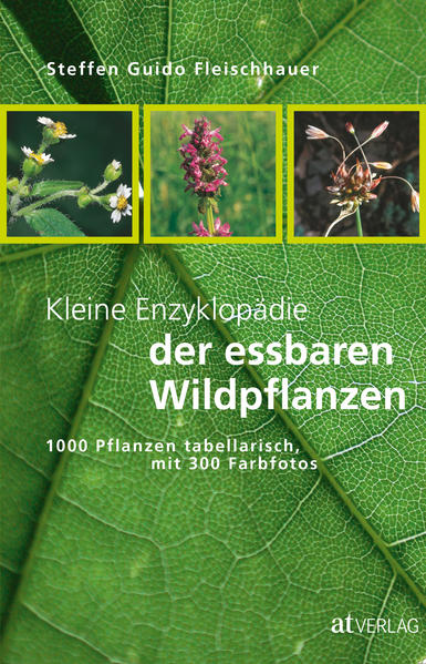 Essbare Wildpflanzen werden heute wiederentdeckt und liegen voll im Trend. Dieses Buch vermittelt in kompakter und handlicher Form anschauliche alle relevanten Informationen über die Verwendung der 1000 wichtigsten essbaren Wildpflanzen Mitteleuropas. Das Buch umfasst: -Pflanzennamen und -familien sowie Angaben zu Schutz und Gefährdung, Unverträglichkeit und Giftigkeit. -Informationen zu Erntezeit der verschiedenen Pflanzenteile mit überlieferten Verarbeitungsempfehlungen des Autors. -Hinweise zu Genussqualität und überlieferter Verwendung in der Küche. -Eine Übersicht der Wildpflanzen mit gefährlich giftigen Bestandteilen. -Ein umfangreiches Register mit allen botanischen Namen und bekannten Namenssynonymen. -Knappe Erläuterungen in Kurztexten, Symboldarstellungen sowie farbliche und grafische Hervorhebungen ermöglichen eine schnelle Orientierung und ein einfaches Nachschlagen. Die 300 herausragenden essbaren Arten sind zusätzlich in erstklassigen Farbfotos dargestellt. Ein wertvolles Nachschlagewerk im Taschenformat für pflanzeninteressierte Menschen.