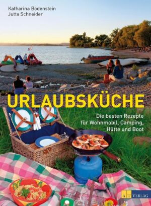 Der Erfolgstitel in neuer Gestaltung und mit zahlreichen neuen Bildern. Egal ob im Zelt, im Wohnmobil, in der Hütte oder an Bord eines Schiffes, auch im Urlaub wollen wir gut essen und geniessen. Selbst unter einfachsten Bedingungen und mit minimaler Kücheneinrichtung soll aus frischen Produkten ein feines Essen auf den Tisch kommen, und dies schnell und unkompliziert, denn schliesslich ist Urlaub! • Über Über 100 einfache Rezepte für eine oder höchsten zwei Flammen. • Pfiffige Lösungen fürs Kochen unter freiem Himmel: vom Feuermachen über die Notbeleuchtung bis zum Flaschenöffnen ohne Flaschenöffner. • Urlaubsapotheke für unkomplizierte Erste Hilfe bei Bauchweh, Insektenstichen, rissigen Händen oder Sonnenbrand. • Wissenswertes zu Beeren, Kräuter und Pilze. • Rezepte für originelle 'grüne Mitbringsel'. Das unentbehrliche Kochbuch und Nachschlagewerk, das in keinem Wohnmobil und keiner Hütte fehlen darf.