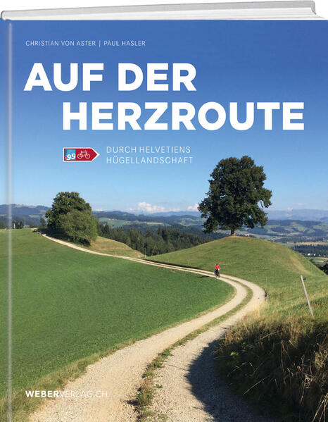 Christian von Aster, hoch motivierter Wortakrobat und Flachlandvelofahrer, wird auf eine 14-tägige Velotour durch die Schweiz geschickt. Ausgestattet mit einem E-Bike, soll er auf 720 Kilometern Herzroute das Land kennen- und verstehen lernen. Hilfe bekommt er dabei von seinem Freund und Herzroute-Begründer Paul Dominik Hasler und einer Auswahl mehr oder weniger prominenter Persönlichkeiten, die ihn ein Stück begleiten, zum Tee empfangen oder beim Abendessen über die unterschiedlichen Aspekte helvetischer Befindlichkeit ins Bild zu setzen versuchen. So genährt, verbringt er die besten zwei Wochen seines Lebens, staunt über vieles, wundert sich über manches und sucht zwischen den Hügeln nach Antworten. Der Leser, die Leserin wird auf eine Reise mitgenommen, welche nicht nur die Schweiz erklärt, sondern auch die Magie dieser reizvollsten aller Velorouten dieses Landes. Eine Liebeserklärung in 13 Etappen.