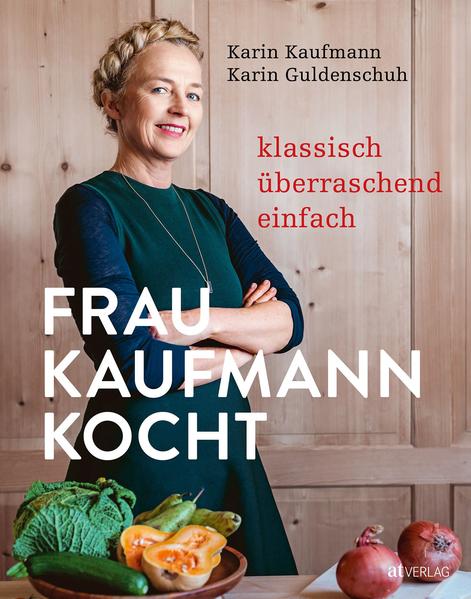 Der Stall, der Fluss, der Garten, das Vorsäss und die Küche. Das sind die kulinarischen Lebenswelten der Bregenzerwälder Küchenmeisterin Karin Kaufmann. Mit dem, was auf dem lokalen Markt oder bei den regionalen Produzenten verfügbar ist, kocht sie Gerichte, in denen das saisonale Angebot der Jahreszeit entsprechend verwertet wird: im Frühling leichte, frische Gerichte mit hellem Fleisch und vielen Aromen, im Sommer Kurzgebratenes, Gegrilltes und roh Verarbeitetes, im Herbst erste Schmorgerichte, Eingemachtes und Ragouts, im Winter Braten, deftiger Geschmortes, Pasteten und Terrinen. Ein eigenes Kapitel ist dem Einkochen und Einmachen gewidmet, um die Fülle des Sommers in die kargere Jahreszeit hinüberzuretten. Mehr Wertschätzung und weniger Verschwendung ist das Motto, »nose to tail« eine Selbstverständlichkeit. Der Grundgedanke ist, zu Achtsamkeit im Umgang mit Lebensmitteln anzuregen - genussvoll, schmackhaft, bodenständig.