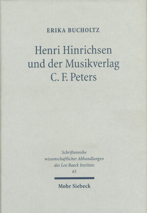 Im Zentrum dieser Studie steht mit Henri Hinrichsen (1868-1942) ein jüdischer Musikverleger, der zu Beginn des 20. Jahrhunderts Inhaber eines der bedeutendsten deutschen Musikverlage war, des Verlags C. F. Peters, der im Dezember 2000 sein 200jähriges Jubiläum feiern konnte. Am Beispiel eines herausragenden Verlegers und Repräsentanten des gehobenen Leipziger Bürgertums rückt Erika Bucholtz die aktive Rolle des jüdischen Bürgertums bei der Mitgestaltung der deutschen und internationalen Musikkultur ins Blickfeld. Darüber hinaus illustriert sie die weitreichende Teilhabe des jüdischen Bürgertums an der Ausbildung einer modernen städtisch-bürgerlichen Kultur. Die Autorin analysiert anhand umfassenden Quellenmaterials aus nationalen und internationalen Archiven und Bibliotheken die Verlagspolitik des Unternehmers, das Verlagsprogramm der Edition Peters sowie die Beziehungen zu einzelnen Komponisten, wie beispielsweise Edvard Grieg und Max Reger. Henri Hinrichsen wird in dieser Untersuchung nicht nur als Verleger, sondern auch als Bürger vorgestellt, der vielfältige Ehrenämter wahrnahm und zahlreiche nichtjüdische wie jüdische Vereine förderte. Sein ausgeprägtes mäzenatisches Engagement galt vor allem dem Bereich der Musikwissenschaft, aber auch der Mädchen- und Frauenbildung: Zu den bedeutenden Stiftungen des Verlags zählen die in Leipzig 1894 gegründete Musikbibliothek Peters und die 1911 eröffnete Hochschule für Frauen. Die Schilderung des lebensweltlichen Bereichs macht deutlich, daß für Henri Hinrichsen die konfessionelle und sozio-kulturelle Zugehörigkeit zum Judentum selbstverständlich war. Er war Jude, Bürger und Deutscher.