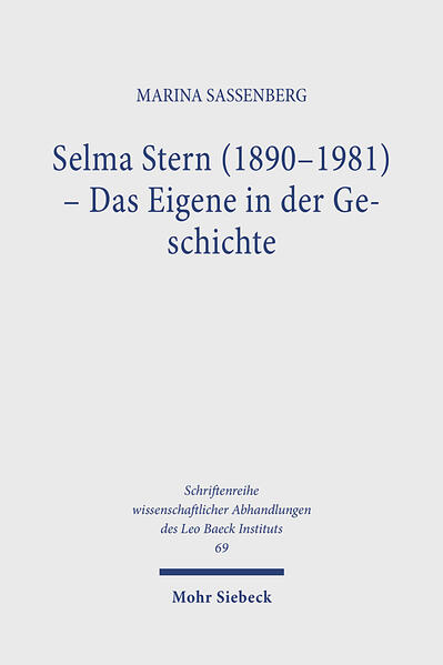 Ihre Schriften zählen zu den Standardwerken deutsch-jüdischer Geschichtsforschung: Mit "Jud Süß" (1929), "The Court Jew/Der Hofjude im Zeitalter des Absolutismus" (1950/2001) sowie "Der Preußische Staat und die Juden" (1925-1975) begründete die Historikerin Selma Stern (1890-1981) ihren Ruf als "große alte Dame der deutsch-jüdischen Geschichtswissenschaft". Vor dem Hintergrund fast eines Jahrhunderts deutscher Zeitgeschichte reflektierte sie in autobiographischen Schriften und Briefen ihr Selbstverständnis als Frau, Intellektuelle und deutsche Jüdin, aber auch ihr Verhältnis zu Deutschland, deutscher Geschichte und Kultur. Selma Stern schrieb sich in die historischen Diskurse ihrer Zeit ein und bezog Position-im Ersten Weltkrieg, in der Weimarer Republik, im Nationalsozialismus. Marina Sassenberg untersucht das Zusammenwirken von biographischer Erfahrung und Geschichtsverständnis der Akademikerin der ersten Stunde und ersten Frau in der Wissenschaft des Judentums. Erstmals wird damit eine umfassende Studie über Leben und Werk Selma Sterns vorgelegt. Sie steht im Kontext deutscher Wissenschaftsgeschichte und deutsch-jüdischer Historiographie des 19. und 20. Jahrhunderts.