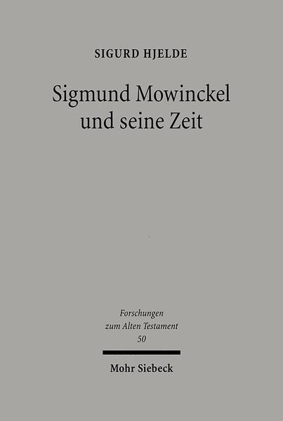 Sigmund Mowinckel (1884-1965), der seit 1917 als Dozent, seit 1922 als Professor für das Alte Testament an der Universität Oslo tätig war, gilt als einer der bedeutendsten und einflussreichsten Alttestamentler des 20. Jahrhunderts. Sigurd Hjelde zeichnet zunächst seine Biographie nach, vor allem seine akademische Entwicklungsgeschichte bis hin zur Promotion (1916), und vermittelt im zweiten Teil des Buches Einblicke in verschiedene Aspekte seines großen Lebenswerks. Im Mittelpunkt stehen hier einige Schwerpunkte seiner Schriften zum Alten Testament, insbesondere sein Studium der biblischen Psalmen, das er-im Anschluss an die formgeschichtliche Methode Hermann Gunkels-auf Grund einer konsequent 'kultgeschichtlichen' Interpretation betrieben hat und das in der häufig diskutierten These von einem alljährlich stattfindenden Thronbesteigungsfest Jahwes im Alten Israel seinen markantesten Ausdruck fand. Daneben werden auch andere Aspekte seines Wirkens thematisiert, darunter sein Verhältnis zur Kirche und zum Christentum und seine Rolle als akademischer Lehrer, Bibelübersetzer und christlicher Verkündiger. Zugleich ordnet Sigurd Hjelde Mowinckel in die Geschichte der alttestamentlichen Forschung ein und beleuchtet sein Verhältnis zu den wichtigsten Kollegen in der skandinavischen Heimat sowie in der internationalen Forschungsgemeinschaft.