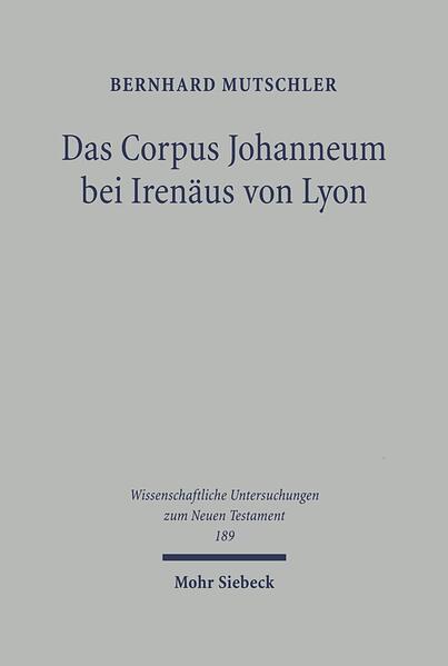 Im dritten Band seines hauptsächlich gegen valentinianische "Erkenntnis" (Gnosis) und gegen Markion gerichteten Hauptwerkes-es ist zugleich die erste Dogmatik der Kirche-zeigt der südgallische Bischof von Lyon um 185 n.Chr., wie mit Hilfe des Corpus Johanneum wesentliche theologische Herausforderungen der Gnosis biblisch-theologisch beantwortet werden können. Dies betrifft hermeneutische Fragen nach Schrift und Tradition ebenso wie die zentralen Fragen nach Gott und nach Jesus Christus. Thematisch wird dies anhand der Einheit Gottes, seinem Schöpfersein, der Inkarnation und der Soteriologie aufgezeigt. Dabei ist Irenäus der erste Autor, der mit hoher Wortlautgenauigkeit und unter ausdrücklichem Hinweis auf die Quelle zitiert und so als erster eine biblisch-heilsgeschichtliche Theologie entwirft. Bernhard Mutschler untersucht Aufbau und Einheit des dritten Buches sowie die verschiedene Reihenfolge der Evangelien bei Irenäus. Er kommentiert alle bisher identifizierten sowie neu aufgefundenen Bezugnahmen auf das Evangelium nach Johannes, die Johannesbriefe und die Johannesapokalypse.