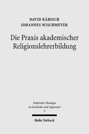 Die Katechetik des 19. Jahrhunderts steht im Ruf, eine kirchlich dominierte, theologisch verengte und pädagogisch unreflektierte Disziplin zu sein. Dieses Urteil wird jedoch der im Rahmen der protestantischen Universitätstheologie gelehrten Katechetiktheorie und eingeübten Unterrichtspraxis nicht gerecht. Als wichtiger Teilbereich der Praktischen Theologie war die universitäre Katechetik vielmehr der Ort, an dem angehende Geistliche differenziert auf ihre Rolle als Religionslehrer in Schule und Gemeinde vorbereitet wurden. Am Beispiel des 1817 begründeten Jenaer katechetischen Seminars rekonstruieren die Autoren auf der Basis umfangreicher Archivquellen die Praxis akademischer Religionslehrerbildung über einen Zeitraum von 100 Jahren hinweg. Charakteristisch für die Jenaer Praktische Theologie war ein liberales Religions- und Kirchenverständnis, das sich im Engagement prominenter Fachvertreter auch im Umkreis der katechetischen Bildung vielfältig niederschlug. Die über einen langen Zeitraum lückenlos erhaltenen Seminarprotokolle dokumentieren den langsamen Wandel der Unterrichtsstandards, die Bedeutung der Sokratik im Lehrbetrieb, den Einsatz von Katechismuslehrbüchern und die Integration exegetischer und historischer Fragestellungen in den kindgerechten Unterrichtsaufbau. Besondere Aufmerksamkeit schenken die Autoren den herbartianischen Reformpädagogen Karl Volkmar Stoy, Wilhelm Rein und Ernst Thrändorf, die im 1843 gegründeten pädagogischen Seminar eigene Konzepte des Religionsunterrichts entwickelten und im engen Austausch mit der Theologischen Fakultät standen. Jena wurde auf diese Weise nach 1900 zu einem Zentrum der Diskussion um die Reform des Religionsunterrichts.