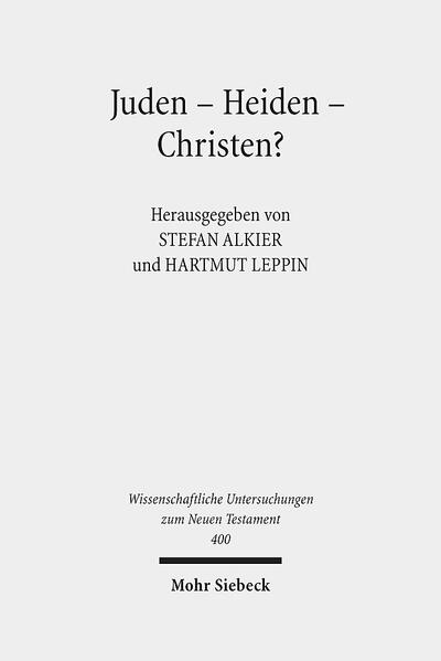 Die Trias von Juden, Heiden, Christen scheint die religiöse Welt der römischen Kaiserzeit klar und überschaubar zu ordnen. Bei näherem Hinsehen zeigt sich jedoch, dass dieses Modell zu sehr simplifiziert, da es weder den Selbst- und den Fremdbeschreibungen in ihrer Vielfalt gerecht wird, noch den jeweiligen Identitätskonzepten oder den Mechanismen diverser Exklusionen und Inklusionen. Der vorliegende Band verdeutlicht dies am Beispiel interdisziplinärer Einzelstudien aus Kleinasien, aber auch anhand konzeptioneller Überlegungen. Zusammenfassend machen die Herausgeber neue Vorschläge zur Terminologie.