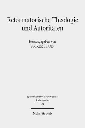 Ausgehend von einer Arbeitsgruppe auf dem Lutherkongress in Helsinki 2012, vollziehen die Beiträge dieses Bandes die Genese des Sola-scriptura-Prinzips nach. Die Autoren und Autorinnen untersuchen die Entwicklung von Luthers Umgang mit Kirchenvätern, Heiliger Schrift und Kirchenrecht. Die dicht aufeinander bezogenen Studien ermöglichen differenzierte Aussagen zu dem allmählichen Ablösungsprozess der reformatorischen Theologie von dem tradierten Autoritätengefüge. In dem kurzen Zeitraum zwischen 1516 und 1521, der hier untersucht wird, zeigt sich eine Neupositionierung, deren Ergebnis zum Kern reformatorischer Theologie gehörte. Die hier versammelten Aufsätze ermöglichen somit eine Beschreibung dieses Prozesses in bislang nicht gegebener Klarheit und Differenziertheit.