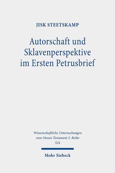 Die zentrale christologische Passage des Ersten Petrusbriefs steht im Kontext der Mahnungen an die Sklaven. Jisk Steetskamp setzt in dieser Untersuchung das Leid der Sklaven mit der Passion Christi in ein paradigmatisches Verhältnis, in das er die ganze Gemeinschaft der Adressaten miteinbezieht. Während der Erste Petrusbrief zunächst wie eine Anleitung zur Unterwürfigkeit wirkt, fallen bei genauerem Hinsehen gegenläufige Textsignale auf. Mit Bezug auf die Exoduserzählung lädt der Autor zu einer Lektüre unter der Textoberfläche ein. Obwohl der Verfasser des Ersten Petrusbriefs mit dem wiederkehrenden Verb 'unterordnen' zur Eingliederung in bestehende Verhältnisse aufzufordern scheint, positioniert eben dieses Verb, kraft der sklavenperspektivischen Schlussmahnung, die Adressaten jenseits der hierarchischen Strukturen des Römischen Imperiums.