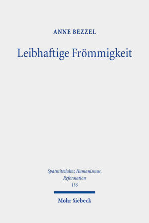 Auf dem weiten Feld der spätmittelalterlichen Frömmigkeitstheologie lenkt Anne Bezzel das Augenmerk auf die Verehrung der Seitenwunde Christi. Basierend auf der Untersuchung exemplarischer Texte der Gertrud von Helfta, Angela von Foligno und Ludolf von Sachsens, ergänzt durch die Analyse einschlägiger Passagen der Frankfurter Dirigierrolle und des Frankfurter Passionsspiels sowie zahlreicher Bildquellen, fragt sie nach den komplexen Konnotationen der Seitenwunde Christi sowie nach den vielfältigen Verbindungslinien zu anderen prägenden Frömmigkeitsphänomenen. Mit Blick auf insgesamt acht Themenfelder-unter ihnen das Phänomen der fluiden Geschlechterkonzeptionen oder der "normativen Zentrierung" auf die nahe Gnade-wird untersucht, inwiefern man die Seitenwunde Christi als verbindendes und vertiefendes Moment in der Vielstimmigkeit spätmittelalterlicher Frömmigkeitstheologien fassen könnte.