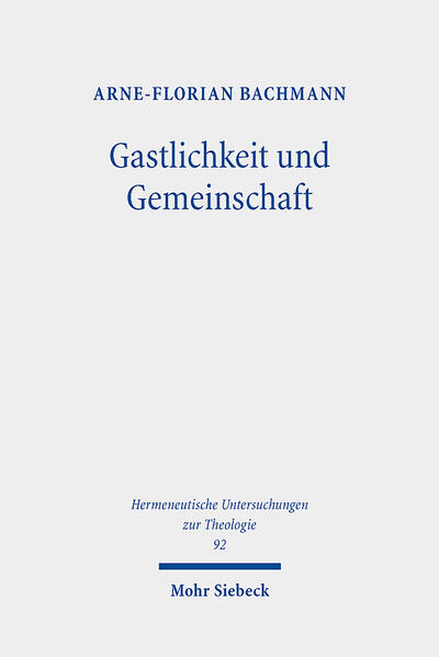 Arne-Florian Bachmann untersucht in der vorliegenden Studie die Gastlichkeit als Leitmetapher des christlichen Glaubens und als Orientierungshilfe für eine christliche Lebens- und Sozialform in der Spätmoderne. Ausgehend von einer biblisch-theologischen Motivgeschichte der Gastlichkeit überprüft er einschlägige Theologien und setzt sie in Bezug zu aktuellen Herausforderungen im Bereich der religiösen Gemeinschaftsbildung. Diese werden ins Gespräch gebracht mit zentralen Stimmen kontinentaler Sozialphilosophie mit einem Schwerpunkt auf Phänomenologie und Dekonstruktion. Zuletzt wird ein eigener Beitrag zu einer theologischen Gemeinschaftstheorie entwickelt, die sich von der Gastlichkeit her versteht, sich aus kreuzestheologischen Motiven speist und zu einer außerordentlichen Gemeinschaft inmitten der Konflikte der sozialen Welt einlädt.