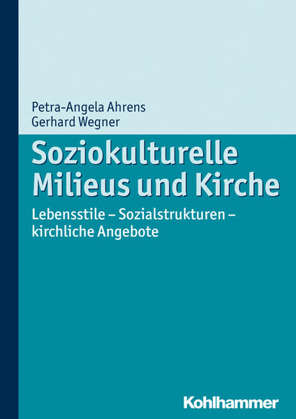 In den letzten Jahren ist in Deutschland ein neues Instrument zur besseren Wahrnehmung von Stärken und Schwächen der Kommunikation des Glaubens und der kirchlichen Praxis eingesetzt worden: die Analyse soziokultureller Milieus. Sie bietet so etwas wie eine Lupe, um die Verhaftetheit kirchlicher Praxis in den Erfahrungsformen und Lebensstilen der Menschen überhaupt sehen zu können. Damit werden die jeweiligen lebensstilbezogenen Attraktoren bzw. Distanzierungsmechanismen deutlich und auch prinzipiell analysierbar. Im Mittelpunkt der Untersuchung steht eine umfassende Milieuanalyse anhand einer Repräsentativbefragung bei den Evangelischen im Gebiet der größten deutschen Landeskirche: der Evangelisch-lutherischen Landeskirche Hannovers. Zum ersten Mal wird hier das Verfahren der Korrespondenzanalyse zur Klärung des Verhältnisses Kirche und Milieus angewendet.