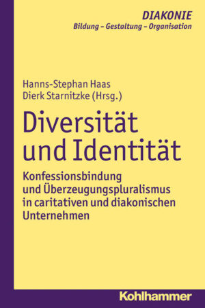 Durch die fortschreitende Pluralisierung und Säkularisierung der Gesellschaft stellt sich für konfessionell gebundene Unternehmen die Frage, wie sie ihre christliche Identität bewahren und auf dieser Basis einen bereits begonnenen Wandlungsprozess im Bereich der Personalentwicklung aktiv weiter gestalten können. Die Gewinnung von Fachkräften ist insbesondere für Unternehmen aus Diakonie und Caritas eine zunehmende Herausforderung, da die Rekrutierung von qualifiziertem Personal mit der Kirchenmitgliedschaft an zusätzliche Bedingungen geknüpft ist. Die Thesen des Brüsseler Kreises stellen hier einen neuen Ansatz vor, der im vorliegenden Band entfaltet wird. Kernpunkt der Argumentation ist die Überzeugung, dass die konfessionelle Profilierung eine unternehmerische Aufgabe ist und keine individuelle Bedingung der Mitarbeitenden. Namhafte Vertreter aus anderen Religionen und Fachwissenschaftler bereichern die Diskussion dieser Position mit wegweisenden Kommentierungen. Der Brüsseler Kreis ist ein Zusammenschluss von 13 gemeinnützigen sozial- und gesundheitswirtschaftlichen Unternehmen aus Diakonie und Caritas.