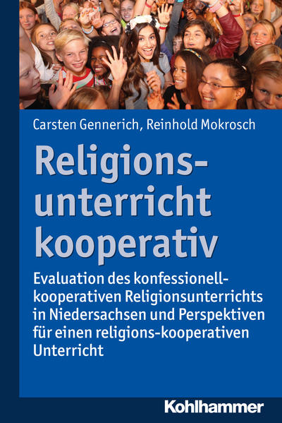 Religionsunterricht wird in Deutschlands Schulen konfessionell erteilt: als evangelischer und katholischer, seit Mitte der 1990er Jahre auch als konfessionell-kooperativer Unterricht. Mehr als 20 Jahre nach der Einrichtung konfessioneller Kooperation hat sich die interreligiöse Situation an Schulen stark verändert. Heute besteht die Schülerschaft, die am Religionsunterricht teilnimmt, in manchen Regionen aus 50% Konfessionslosen, Muslimen und auch Juden. Der seit 20 Jahren bestehende konfessionell-kooperative Religionsunterricht in Niedersachsen soll im vorliegenden Band evaluiert und mit qualitativen Befragungen sowohl zum konfessionell-kooperativen als auch zu einem von vielen Religionslehrkräften geforderten religions-kooperativen Religionsunterricht weiterführend analysiert werden. Das Schlusskapitel des Bandes zeigt Perspektiven für geregelte und legitime Formen eines religions-kooperativen Religionsunterrichts auf.