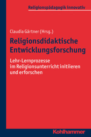 Die Religionsdidaktische Entwicklungsforschung ist im Gesamt der Religionsdidaktik-katholisch wie evangelisch-so gut wie nicht präsent. Die Autor/-innen dieses Bandes bringen diesen Ansatz offensiv in den Fachdiskurs ein, um das religionsdidaktische Potenzial der Fachdidaktischen Entwicklungsforschung inhaltlich und methodologisch breit auszuweisen und zu diskutieren. So wird diese aus religionsdidaktischer Sicht programmatisch eingeführt, an einem christologiedidaktischen Projekt ausführlicher dargestellt und anschließend aus unterschiedlichen Perspektiven diskutiert. Zwei Außenblicke aus der Mathematikdidaktik und der Religionspädagogik legen mögliche blinde Flecken oder unentdeckte Potenziale offen.