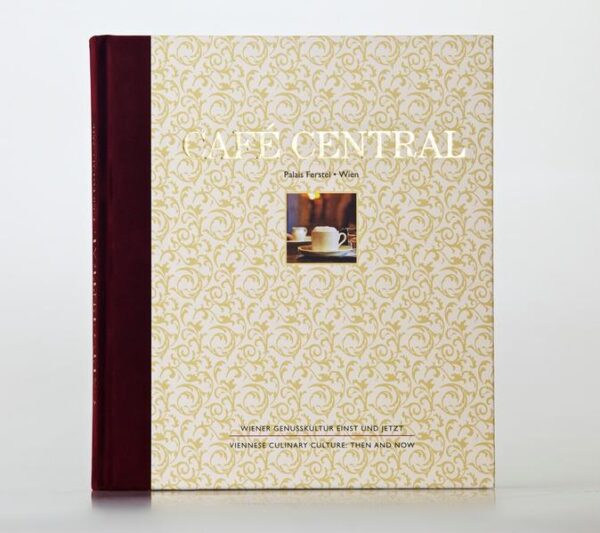 Mit diesem neuen Buch wird der Mythos der Wiener Kaffeehauskultur aus zeitgemäßer Perspektive betrachtet. Als Angelpunkt dient dabei das Café Central im Palais Ferstel. Mit seiner bis in das Jahr 1876 zurück reichenden Tradition hat es wesentlich zur Bedeutung des Cafés für die Wiener Lebensart und das große Ansehen der Wiener Genusskultur in aller Welt beigetragen. In heutiger Zeit werden im Café Central die Wiener Koch- und Konditorkunst besonders hingebungsvoll gepflegt. Neben den historischen Fakten über das Entstehen und Aufblühen der Wiener Kaffeehausszene und einem Essay über die großen Denker, Dichter und Zelebritäten, die einen Gutteil ihres Lebens im Café verbrachten, enthält dieses Buch auch einen attraktiv illustrierten Rezeptteil mit Koch- und Backanleitungen für Klassiker und neue Kreationen der Wiener Patisserie und Wiener Küche. Ein Lexikon über Wiener Kaffeespezialitäten – von Advocat bis Zarenkaffee – rundet das Buch ab und macht es zu einem köstlichen Vademecum für alle Freunde und Liebende des Kaffees und der entspannten Lebensart.