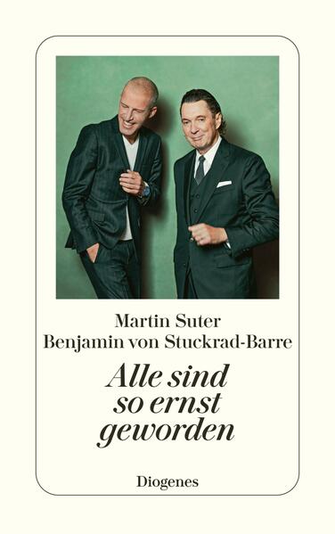 Martin Suter und Benjamin von Stuckrad-Barre unterhalten sich über: Badehosen, Glitzer, Äähm, Hochzeiten, LSD, Teufel, Gott, Madonna, Arbeit, Ibiza, Kochen, Rechnungen, Siri, Fotos, Mundharmonika, Geldscheine, Verliebtheit, Wiedersehen.