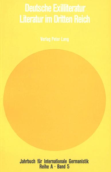 Die Diskussionen der letzten Jahre zum Thema 'Deutsche Exilliteratur' haben eindeutig gezeigt, dass die Exilliteratur nicht wie bisher isoliert betrachtet werden kann, sondern einerseits der deutschen Tradition verhaftet ist, andererseits das Gegenbild zur Literatur im Dritten Reich darstellt und überdies in Beziehung zur Literatur der Exilländer steht. Das Wissen um diese Verflechtungen prägt den Charakter der vorliegenden Publikation, die in drei Themenkreise aufgegliedert ist 'Vergleichende Betrachtungen zur innerund ausserdeutschen Literatur', 'Exilliteratur' und 'Literatur im Dritten Reich' und aufgrund des gewählten methodischen Ansatzes teilweise überraschende Ergebnisse zeitigt. Damit bietet sich erstmals die Chance, der Exilliteratur einen festen Platz innerhalb der deutschen Literaturgeschichte zu sichern, also zu verhindern, dass die Exilliteratur weiterhin 'im Exil bleibt'.