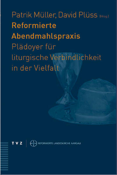 Die vorliegende Handreichung wurde von der theologischen Kommission der Aargauer Landeskirche erarbeitet. Sie will Kirchenpflegen (zu welchen im Aargau auch Pfarrerinnen und diakonische Mitarbeiter gehören) sowie Laienpredigerinnen und interessierten Laien eine Grundlage zum Verständnis des Abendmahls geben. Neben exegetischen und historischen Hintergründen liefert die Schrift praktische Anregungen für die Gestaltung des Abendmahls und kommentiert exemplarisch einige Liturgien. Als Handreichung will sie helfen, die eigene Abendmahlspraxis zu reflektieren und bietet Grundlagen für die Entwicklung eigener Liturgieentwürfe sowie für ein gemeinsames Vorgehen bei der Erneuerung des Abendmahls in Kirchgemeinden. Die Autoren plädieren-bei aller Anerkennung der Freiheit zur Erneuerung-für einen sorgfältigen Umgang mit den eigenen, lokalen Traditionen sowie für eine glaubwürdige Gestaltung der Liturgie sowohl in theologischer Hinsicht wie auch in der Dramaturgie und der rituellen Qualität.