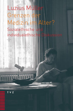 Die Möglichkeiten der heutigen Medizin sind schier grenzenlos. Aber nicht alles, was möglich ist, ist auch sinnvoll und finanzierbar. Könnte dabei auch das Alter von Patienten eine Rolle spielen?. Der Basler Universitätspfarrer und Spitalseelsorger Luzius Müller arbeitet die intensiven aktuellen Debatten über die Begrenzung und Rationierung medizinischer Massnahmen im Alter auf. Er stellt sie in den Horizont unterschiedlicher alterstheoretischer Diskurse und wissenschaftlicher Perspektiven und vertieft die Fragestellung insbesondere aufgrund gesundheitspolitisch-sozialethischer und individualethischer Überlegungen. So kommt er zu fundierten ethischen Problembeschreibungen und vorsichtigen Lösungsansätzen, die auch die besondere Perspektive und Deutungskraft protestantisch-theologischer Ethik dokumentieren.