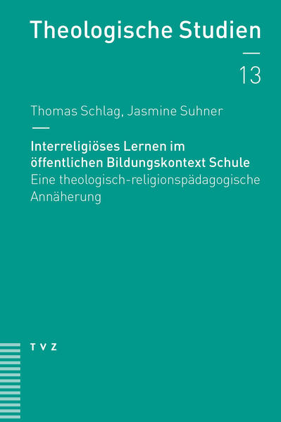 Freiheit, Gerechtigkeit, Menschenwürde und die Frage nach dem guten Leben-dies alles zu thematisieren, ist Grundaufgabe der Religionspädagogik. Dabei greift religionsbezogene Bildung im öffentlichen Raum Schule die differierenden Weltzugänge und Lebensweisen junger Menschen sensibel auf. Religiöse und weltanschauliche Vielfalt wird wertgeschätzt, ein bewusster und kritischer Umgang mit unterschiedlichen Positionen gepflegt. Eine solche interreligiöse Bildung stellt einen wesentlichen Beitrag zum friedlichen Leben in gesellschaftlicher Pluralität dar. Das Buch beleuchtet interreligiöses Lernen im öffentlichen Bildungskontext in einer programmatischen theologisch-religionspädagogischen Perspektive.