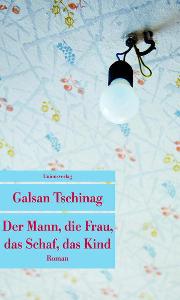 Ein Mann, eine Frau, ein Schaf - eine Begegnung, nicht auf dem Land, sondern im Hausflur eines großstädtischen Hochhauses. Die junge, gut aussehende Frau hat in einem Fernsehquiz ein Schaf gewonnen, doch was soll sie in ihrem schäbigen Wohnblock damit anfangen? Das Schaf ist am falschen Ort, aber sind es nicht vielleicht auch der Mann und die Frau? Er ist ein alter, gestrandeter Nomade und vertraut im Umgang mit Tieren. Sie ist jung und hilflos, nicht nur gegenüber dem Schaf. Die Angehörigen ihres ehemaligen Liebhabers, eines mächtigen Oligarchen, stellen ihr nach. Beide haben ihre Erfahrungen gemacht in der neuen Metropole, die postkommunistische Blüten treibt. Gier, Neid, Gewalt, alles was Menschen sich antun können, haben sie erfahren, und nun werden sie einander Zuhörer und Fürsorger. Sind sie Vater und Tochter, Mutter und Sohn? Liebende?