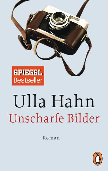 Vergessen kann man nur, was man zuvor erinnert hat. Katja Wild, Hamburger Studienrätin, glaubt auf einem Foto der Wehrmachtsausstellung ihren Vater erkannt zu haben. Sie weiß, dass ihr Vater Soldat in Russland war. Inzwischen ist er 82 Jahre alt und verbringt seinen Lebensabend in einer Senioren-Residenz mit Elbblick. Der Oberstudienrat mit den Fächern Alte Geschichte, Griechisch und Latein galt seiner Familie, den Kollegen und Schülern als ein Humanist alten Schlages und Spezialist der Erinnerung. Ein Lehrer ohne Fehl und Tadel, ein vorbildlicher Vater. Nun, fast 60 Jahre nach Kriegsende, sieht Katja dieses Foto. Es bleibt nicht mehr viel Zeit, um ihn nach seinen Erlebnissen im Zweiten Weltkrieg zu befragen ... Eine schmerzliche Reise in die Vergangenheit beginnt.