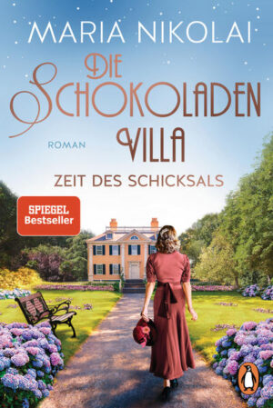 Eine unheilvolle Zeit. Ein Familienerbe in Gefahr. Eine Liebe, die grenzenlos ist. Stuttgart, Sommer 1936: Die junge Chocolatière Viktoria muss ihre Lehrzeit in Frankreich abbrechen, weil die heimische Schokoladenmanufaktur dringend ihre Unterstützung braucht. Die Zeiten sind unsicher, man will die Familie Rothmann aus der Leitung ihres Unternehmens drängen. Noch während sich Viktoria und ihre Mutter Judith mit allen Mitteln wehren, taucht der Schokoladenunternehmer Andrew Miller in Stuttgart auf. Der gutaussehende Amerikaner bringt nicht nur Viktorias Gefühlsleben durcheinander, er bietet den Rothmanns auch einen Ausweg an. Doch ist er wirklich der, für den er sich ausgibt? Als die Ereignisse sich überstürzen, drängt zudem ein lang gehütetes Familiengeheimnis ans Licht … Der dramatische letzte Teil der erfolgreichen Bestsellertrilogie, in hochwertiger, veredelter Romance-Ausstattung. Alle Bände der Saga: Band 1: »Die Schokoladenvilla« Band 2: »Die Schokoladenvilla. Goldene Jahre« Band 3: »Die Schokoladenvilla. Zeit des Schicksals« ... und ganz neu erschienen: »Töchter der Hoffnung. Die Bodensee-Saga« - Der Auftakt von Maria Nikolais neuer Trilogie!