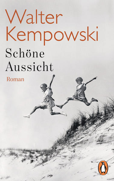 Die Familie Kempowski in den zwanziger Jahren und in den Anfängen des Hitlerreichs Karl Kempowski und seine junge Frau Grethe haben nach Ende des Ersten Weltkriegs in Rostock keinen leichten Start. Sie müssen auf eine bürgerliche Villa verzichten und sich im Arbeiterviertel einmieten. Der kleinen väterlichen Reederei setzt die wirtschaftliche Depression schwer zu. Drei Kinder werden geboren, unter ihnen auch der Autor. Seine Schulzeit fällt in die Jahre, in denen Deutschlands Verhängnis seinen Anfang nimmt. Von dieser Familie und allen, die ihren Weg kreuzen, erzählt Walter Kempowski mit der Genauigkeit, dem Humor und der leichten Ironie, wie sie nur ihm eigen sind.