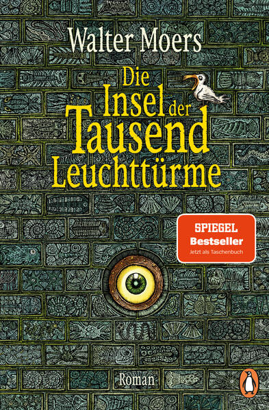 Walter Moers in Bestform große Erzählkunst aus Zamonien Hildegunst von Mythenmetz hätte gewarnt sein müssen. Schon auf der Überfahrt zur Insel Eydernorn, wo er seine Bücherstauballergie kurieren will, entgeht er nur knapp dem Tod. Doch im Hotel erwartet ihn ein musikalisches Hummdudel, seine Prominenz verhilft ihm zum Rang eines Patienten erster Klasse, und hilfreiche Küstengnome bieten ihm ihre Dienste an. Neugierig erforscht er die bizarre Fauna und Flora der Insel und widmet sich den hundertelf Leuchttürmen, die in der Nacht funkeln wie tausend. Alles könnte so erholsam sein, wären da nur nicht die immer bedrohlicher werdenden Begegnungen mit der Natur Eydernorns: hungrigen Belphegatoren und aufdringlichen Strandlöpern, monströsen Frostfratten, schaurigen Wolkenspinnen und dem gefährlichsten Dämon aus der Tiefe des zamonischen Ozeans, dem sagenumwobenen Quaquappa. Walter Moers`mit über 100 Zeichnungen illustriertes Epos über den selbstlosen Kampf einer verschworenen Gemeinschaft, die alles daransetzt, Zamonien vor der Apokalypse zu retten. Und mittendrin der Schriftsteller Hildegunst von Mythenmetz als dem gnadenlosen Schicksal ausgelieferter Held wider Willen. Wie jeder Zamonienroman erzählt auch »Die Insel der Tausend Leuchttürme« eine in sich geschlossene Geschichte, die Neueinsteigern so unterhaltsam wie mühelos den Weg in den Moers'schen Kosmos bahnt. Folgende weitere Zamonienromane sind bislang erschienen: Die 13 1/2 Leben des Käpt'n Blaubär Ensel und Krete Rumo & die Wunder im Dunkeln Die Stadt der Träumenden Bücher Der Schrecksenmeister Das Labyrinth der Träumenden Bücher Prinzessin Insomnia & der alptraumfarbene Nachtmahr Weihnachten auf der Lindwurmfeste Der Bücherdrache