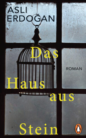 Asl? Erdo?ans wichtigster Roman endlich auf Deutsch »Haus aus Stein« ist nicht nur der wichtigste Text im Werk der gefeierten türkischen Schriftstellerin Asl? Erdo?an. In diesem symphonisch komponierten Roman über Gefangenschaft und den Verlust aller Sicherheiten nimmt sie auch auf erschütternde Weise die eigene Gefängniserfahrung vorweg. »Was hatte ich hier zu suchen? Was war übrig von einem Ich?«, fragt einer der Protagonisten. Ein anderer wird freigelassen, doch was in der Haft geschehen ist, bleibt unsagbar, und er verfällt allmählich dem Wahnsinn. Asl? Erdo?an folgt mit ihrer poetischen dunklen Sprache den tiefen Narben, die eine Begegnung mit dem »Haus aus Stein« hinterlässt. Ihren in der Türkei bereits 2009 erschienenen Roman ergänzt sie durch einen eigens für diese Ausgabe verfassten Essay über die Monate, die sie 2016 nach dem gescheiterten Militärputsch willkürlich im Frauengefängnis Bak?rköy-Istanbul inhaftiert war.