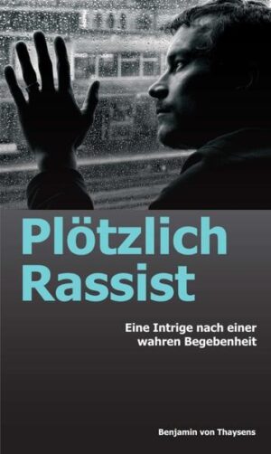 Benjamin von Thaysens ist ein Top-Manager in den besten Jahren. Nach dem erfolgreichen Erklimmen der Karriereleiter entschließt er sich, mit seiner Frau sesshaft zu werden, und nimmt einen langfristigen Job in Augsburg an, wohin ihm seine Frau bald folgen soll. Die Aufgabe, seinen mittelständischen Arbeitgeber wieder auf Kurs zu bringen, bekommt er problemlos in den Griff, kommt mit den Mitarbeitern gut zurecht. Als er jedoch die Avancen der von ihm persönlich eingestellten Mitarbeiterin zurückweist, nimmt die Sache für ihn einen niederschmetternden Verlauf, als diese ihn des Rassismus bezichtigt. Angesichts eines solchen Vorwurfs verliert er den Boden unter den Füßen und bekommt die Sache nicht mehr in den Griff. Er wird fristlos gefeuert und verklagt, was ihn in eine tiefe Depression stürzt, denn als vorurteilsfreier Demokrat, der mit allen Menschen offen umgeht, trifft ihn die Unterstellung schwer. Der ehemalige Manager verliert den Glauben an die Menschheit und die Kontrolle über sich und sein Leben. Statt sich einer Therapie zu unterziehen, versinkt er im Alkoholrausch und irrt durch die Straßen Berlins. Es dauert Wochen, bis er von der Polizei aufgegriffen wird. Nun erst ist er in der Lage, sich einer Therapie zu unterziehen und der Auswirkung der Vorwürfe auf den Grund zu gehen. Stück für Stück erlangt er die Kontrolle über sein Leben zurück und kann sich anschließend sogar seinen Gegnern stellen. Er dreht den Spieß um und erstreitet Schadenersatz, Wiedergutmachung, Schmerzensgeld und Unterlassungserklärungen. Ein Sieg auf ganzer Linie … Doch der Glaube an das Gute im Menschen hat Schaden genommen …