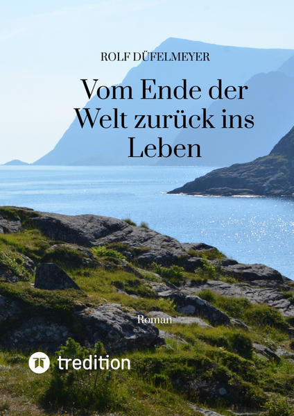 „Die letzten sechzig Kilometer von Kirkenes bis Grense Jacobselv fuhr ich beinahe wie im Rausch. Zuletzt nur noch als Schotterpiste tangierte mein Weg mehrfach den Grenzfluss Jacobselv. Hier war Norwegen zu Ende und das russische Reich mit seiner unendlichen Ausdehnung begann, ein Land, das bis zum Pazifik in Wladiwostok reichte. Grenzpfähle zwischen Straße und Fluss bildeten meine ständige Begleitung. Genau in diesem Moment traf es mich, das Gefühl einer undefinierbaren Verantwortung für etwas, das ich selbst gar nicht verschuldet hatte. Ein dumpfes Unwohlsein im Blick auf meine Herkunft aus dem Land der Täter. Eine diffuse Beschwerde, die ich immer wieder verdrängt hatte, die aber endlich nach Befreiung verlangte.“ Eine persönliche Katastrophe wirft den Ich-Erzähler Michael aus der Bahn. Seine Frau Alexandra stirbt bei einem Autounfall, bei dem er selbst am Steuer sitzt. Er fühlt sich schuldig und ein Abgrund tut sich auf. Keine noch so gut gemeinte Hilfe, erreicht ihn. Um sich aus dem Martyrium von Verzweiflung und zermürbenden Selbstvorwürfen zu befreien, beschließt Michael, sich auf eine lange Reise bis in den höchsten Norden Europas zu begeben, eine Tour, die er noch mit Alexandra geplant hat. Diese Fahrt soll ihm einen Weg zurück ins Leben und zu sich selbst eröffnen. Aber alles Bemühen gerät in Gefahr, als er mit dem Leben seines Vaters Hermann konfrontiert wird, der in der Arktis Soldat in Hitlers Armee war. Spielt dessen Trauma in Michaels Leben eine weitaus größere Rolle, als er bislang vermutet hat?