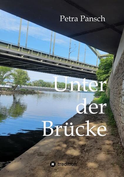 Die 1952 in Chemnitz geborene Diplomjournalistin und Autorin Petra Pansch, reiste 1984 mit ihrer Familie aus der DDR aus und begann im Westen noch mal von vorn. Heute lebt sie am Rande der Nordeifel, wo sie ihre Biografie verfasste und biografische Geschichten aus ihrem Umfeld schreibt. Zum 60.Jahrestag des Berliner Mauerbaus erscheint das Buch von Petra Pansch "Unter der Brücke", das die Zeit vom Mauerbau 1961 bis zum Mauerfall 1989 umreißt. Im Mittelpunkt des Geschehens stehen ein Stasioffizier und ein junger NVA-Soldat, die sich am Vorabend des 13. August 1961 in Ostberlin begegnen. Noch ahnen sie nicht, dass sich aus dieser Zufallsbegegnung ein Familienbund entwickeln wird, hinter dessen sozialistischer Fassade sich Tragödien und Abgründe auftun.