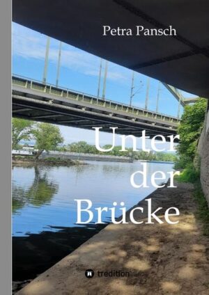 Die 1952 in Chemnitz geborene Diplomjournalistin und Autorin Petra Pansch, reiste 1984 mit ihrer Familie aus der DDR aus und begann im Westen noch mal von vorn. Heute lebt sie am Rande der Nordeifel, wo sie ihre Biografie verfasste und biografische Geschichten aus ihrem Umfeld schreibt. Zum 60.Jahrestag des Berliner Mauerbaus erscheint das Buch von Petra Pansch "Unter der Brücke", das die Zeit vom Mauerbau 1961 bis zum Mauerfall 1989 umreißt. Im Mittelpunkt des Geschehens stehen ein Stasioffizier und ein junger NVA-Soldat, die sich am Vorabend des 13. August 1961 in Ostberlin begegnen. Noch ahnen sie nicht, dass sich aus dieser Zufallsbegegnung ein Familienbund entwickeln wird, hinter dessen sozialistischer Fassade sich Tragödien und Abgründe auftun.