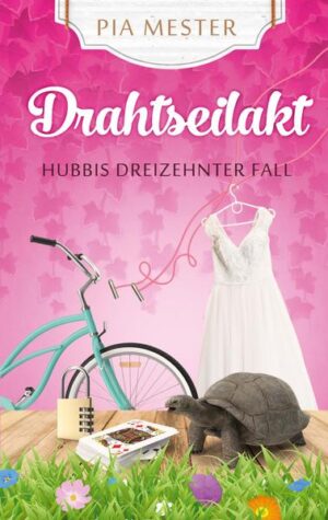 Trotz chronischer Geldknappheit möchte Kneipenwirtin und Hobbydetektivin Hubbi ihre Traumhochzeit feiern. Am liebsten mit einer weißen Kutsche, einer siebenstöckigen Torte und einem Schwarm Tauben. Dafür ist sie sogar bereit, ihren Stolz beiseite zu schieben und Mutter Hannelore um Hilfe zu bitten. Dummerweise machen ihr dann aber ein äußerst konservativer Pastor und eine übel zugerichtete Leiche einen Strich durch die Rechnung. Und schon sucht Hubbi zwischen weißem Tüll und Kokosbisquit nach einem gefürchteten Serienmörder, der nun auch im beschaulichen Sauerland sein Unwesen treibt. Ein spannender und witziger Lokalkrimi mit einer Menge Woll, vielen schrulligen Charakteren und literweise Bier. »Drahtseilakt« ist der dreizehnt Teil der beliebten Krimireihe um die Sauerländer Kneipenwirtin und Hobbydetektivin Hubbi Dötsch. Zusammen mit Dackel Meter, den Stammgästen, Sahneschnitte Tristan und ihren mehr oder weniger nervigen Eltern ermittelt Hubbi mit viel Mut, Verstand und Sinn für Humor.