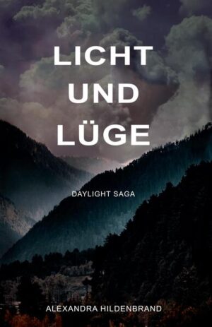 „Wollen wir nicht alle jemanden, bei dem wir so sein können, wie wir wirklich sind? Jemanden, auf den wir all unsere Ängste und Sorgen werfen können. Jemanden, der uns vor der Finsternis beschützt und uns die Furcht nimmt.“ Lumina ist nach San Francisco geflüchtet und glaubt, dort ihr altes Leben genauso weiterführen zu können, wie es aufgehört hat. Doch ihr Plan wird von Kenneth Jenkins jäh durchkreuzt, der versucht, sie mit all seiner Macht zu vernichten. Was Kenneth jedoch nicht ahnt, ist, dass Lumina längst nicht mehr die ist, die er zu kennen glaubt. So geht das Ringen um das Tageslicht weiter und Lumina muss dabei mehr als nur einen Feind bezwingen. Die eine Frage bleibt jedoch: Schafft Lumina Angel es, das Sonnenlicht zurück auf die Erde zu holen oder wird die Dunkelheit nicht nur die Welt verschlingen, sondern auch ihr Leben als Preis fordern? Und wird Kenneth Jenkins weiterhin ihr Feind bleiben oder wird er zu einem Verbündeten? Hat es dein Interesse geweckt? Dann ist die Daylight Saga genau das Richtige für dich.