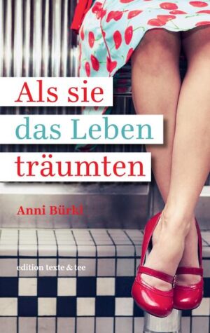 Eine aufstrebende junge Frau und eine große Liebe zwischen mörderischer Vergangenheit und friedlicher Gegenwart. Wien, 1958 - 13 Jahre nach dem Krieg, 3 Jahre nach dem Staatsvertrag. Das Leben wird besser, die Freundinnen um Loretta atmen auf. Paulas Tochter Irene will reisen, hinaus aus der Hausbesorgerwohnung ihrer Mutter und die weite Welt kennenlernen. Eine Stelle als Sekretärin bei Steiner Reisen macht den Anfang. Mit dem Wirtschaftswunder und dem Staatsvertrag haben immer mehr Menschen Geld und Interesse und das Reisebüro macht gute Geschäfte. Man ist wieder wer. Italien hat es Irene angetan, der Kaffee, die Wärme, das Dolce-Vita und die Burschen auf ihren Vespas. Sie tanzt mit ihrer neuen Freundin Gitte zu wilden Ryhtmen im öffentlichen Raum, trägt Petticoat und sehnt sich danach, von zuhause auszuziehen. Da steht ein junger Mann mit Elvis-Tolle vor ihrer Tür und behauptet, ihr Bruder Emil zu sein. Gemeinsam machen sie sich auf die Suche nach ihrem Vater Oskar und landen in Tirol. Doch das Schweigen auf ihre Fragen ist ohrenbetäubend und noch ist nicht klar, wem Irene trauen kann und wem nicht … denn statt Antworten auf ihre Fragen findet sie zunächst die Liebe, doch der Weltkrieg hat bei allen Spuren hinterlassen.