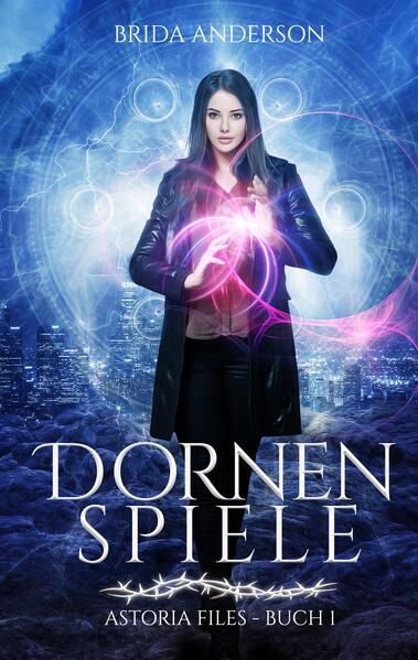 ** In Geschichten retten Elfen die Welt. In deinem Leben sorgen sie für gefährliches Chaos. ** Entdecke die Urban Fantasy Welt von »Dornenspiele«. Alanna arbeitet als Spiele-Entwicklerin in Toronto und hat eine Schwäche für Fantasy und Elfen in jeder Form. Ausgerechnet als sie an einem wichtigen Projekt arbeitet, spielen die Computer um sie herum verrückt. Der Grund? Alanna ist als Magierin erwacht! Jetzt steht sie vor einer herausfordernden Wahl: Trainieren, um Jahre an Erfahrung in nur wenigen Wochen nachzuholen, oder ihren Job und die Möglichkeit zu zaubern verlieren. Ihre einzige Hoffnung ist der geheimnisvolle Mattis, der mehr über das Zaubern weiß, als jeder andere. Er bietet an, Alanna im Umgang mit Magie zu unterrichten. Doch seine Hilfe hat einen hohen Preis, der Alannas Leben für immer verändern könnte. Gemeinsam betreten sie eine Welt, in der magische Kreaturen und moderne Technik auf unerwartete Weise aufeinander treffen. Werden die düsteren Geheimnisse, die Mattis umgeben, Alannas Vertrauen in ihn zerstören? Oder können sie gemeinsam sogar die verborgene Elfenwelt Faerie vor der Zerstörung bewahren? Alanna muss sich entscheiden: Will sie sich der Welt der Magie und den damit verbundenen Gefahren stellen oder ein gewöhnliches Leben ohne Zauber führen? Kann sie Mattis vertrauen, der mehr über ihre Bestimmung weiß, als er zugibt? »Dornenspiele« entführt dich in eine faszinierende Urban Fantasy Welt voller Spannung, Witz und einem Hauch Romantik. Lass dich von einer mitreißenden Geschichte in eine magische Parallelwelt ziehen, die du so schnell nicht vergessen wirst! Die komplette Serie ist abgeschlossen und umfasst 6 Romane - ein Leseerlebnis voller Nervenkitzel und Abenteuer. Knisternde Spannung und eine epische Welt - ein atemberaubender Urban Fantasy Reihenauftakt! Perfekt für alle Fans von Jennifer L. Armentrout, Naomi Novik, Sarah J. Maas, Rebecca Yarros, Fourth Wing, Iron Flame, Cassandra Clare, Ilona Andrews, Holly Black, Nalini Singh, Leigh Bardugo, Patricia Briggs, Laini Taylor, Victoria Schwab, Marissa Meyer, Sabaa Tahir Hol dir jetzt gleich „Dornenspiele“ und tauche in die Feen Urban Fantasy ein! Leserstimmen: »Super!!! Die Charaktere sind gut durchdacht. Die Storyline baut sich zügig auf und es wird einem nicht langweilig beim Lesen. Im Gegenteil, es ist stellenweise witzig, charmant und romantisch. Auch die Action kam nicht zu kurz. Es hat mir sehr gut gefallen, deshalb habe ich auch gleich die zwei Fortsetzungen gekauft.« mellschmi auf amazon.de »Tolles Buch! Ich mag die Geschichte sehr. Die Charaktere sind liebevoll ausgearbeitet und die Welt macht wirklich Spaß. Wer moderne Fantasy mag, ist hier richtig! Birdy auf amazon.de »Genial! Wunderbar wie es der Autorin hier gelingt, die reale Welt mit der Fantasy Welt zu verknüpfen und so eine wirklich lesenswerte Geschichte zu schreiben.« Sonja auf amazon.de »Ein mitreißendes Leseerlebnis! Tolle Charaktere und eine einzigartige Fantasy-Welt, die mich sofort in ihren Bann gezogen hat.« - Anika Blome auf amazon.de »Urban Fantasy vom Feinsten mit einer perfekten Mischung aus Witz, Spannung und Romantik. Ein absolutes Muss!« - Lisa-Marie auf amazon.de »Ich war sofort besessen von der Geschichte. Eine innovative Mischung aus Magie und Technologie, die mich nicht mehr losgelassen hat.« - Bianca auf amazon.de Warte nicht länger! Tauche jetzt in »Dornenspiele« ein und erlebe ein Feen Urban Fantasy Abenteuer, das du nicht vergessen wirst!