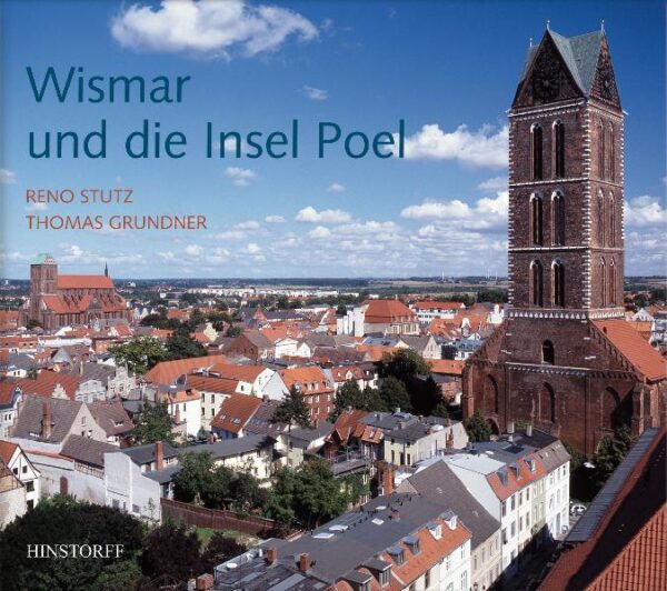 Als Hafenstadt, Sitz einer Werft, Hochschulstandort und Stätte kulturellen Erbes von Weltrang hat Wismar ein abwechslungsreiches Gesicht. Dieses hat sich in fast 800 Jahren gebildet. Prägend waren dabei die frühe Mitgliedschaft in der Hanse und eine lange schwedische Besatzung. Backsteingotik und Bürgerhäuser fügen sich im Altstadtkern zu einem geschlossenen Ensemble. Moderne Architektur wie das Gründerzentrum belegt, dass die Stadt nicht im Gestern verhaftet ist. Wie Wismar zählte auch Poel nach dem Ende des Dreißigjährigen Krieges zum schwedischen Besitz und ist eng mit der Stadt verbunden. Die Insel dient vielen als "Sommerfrische". Reno Stutz, der Wismar und seine Umgebung seit seiner Kindheit kennt, blickt verschmitzt hinter manche Tür und weiß daher sowohl von der Straßenseite als auch vom Hinterhof zu erzählen. Die Fotografien von Thomas Grundner setzen Wismar und die Insel Poel meisterhaft in Szene.