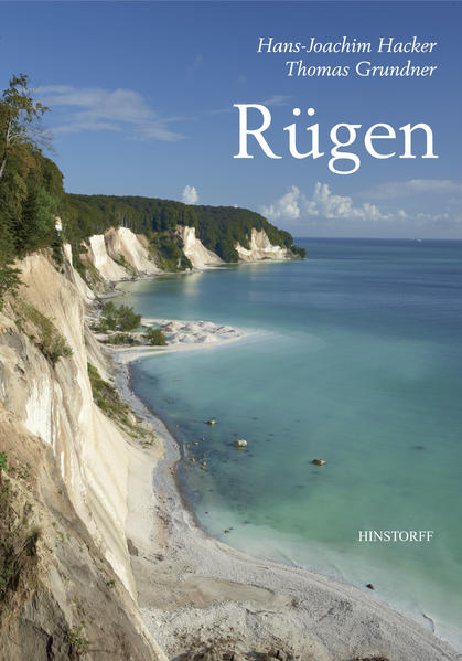 'Unübertroffen' fand der mecklenburgische Naturwissenschaftler Ernst Boll Mitte des 19. Jahrhunderts die Insel Rügen. Heute zieht sie jährlich Zehntausende an. Der Bildband porträtiert die Vielseitigkeit der Insel, ihre Historie, das berufliche und kulturelle Leben, den Tourismus und die mit ihm einhergehende Bäderarchitektur, die Natur und das UNESCOWelterbe Buchenwald – und die Romantiker um Caspar David Friedrich, die Rügen zu einem Zentrum ihrer Kunstepoche machten. Begleitet werden dieTexte Hans-Joachim Hackers von zahlreichen Bildern des Romantikers unter den norddeutschen Landschaftsfotografen: Thomas Grundner. Bilder, welche die besondere Atmosphäre Rügens, das Zusammenspiel von Licht, Meer und Landschaft einzigartig einfangen.