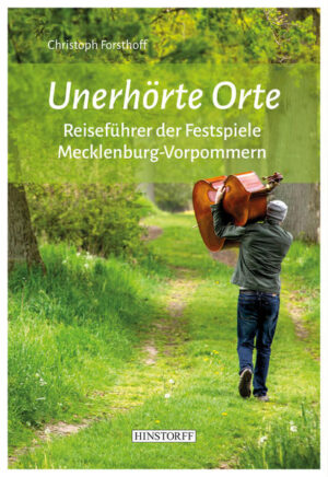 Eine musikalische Reise auf 240 Seiten. Längst zählen sie zu den renommiertesten internationalen Musikereignissen: die vor 30 Jahren ins Leben gerufenen Festspiele Mecklenburg-Vorpommern. Viele der über 190 Konzerte pro Saison sind schnell ausgebucht, die Spielstätten – Scheunen, Klöster, Gutshäuser, Dorfkirchen und Fabrikhallen – zu Pilgerstätten für Musikliebhaber aus ganz Europa geworden. Hier erleben die Besucher das, was auch die auftretenden Künstlerinnen und Künstler in Deutschlands Nordosten zieht: den harmonischen Zusammenklang von Natur, Landschaft und Kultur, von Stille und Musik. Warum auch weltberühmte Virtuosen wie Daniel Hope, Iveta Apkalna und Alexej Gerassimez immer wieder nach Mecklenburg-Vorpommern kommen, erzählen sie in diesem Buch – und geben zugleich Tipps, was man sich vor oder nach dem Konzertbesuch anschauen sollte. Oder verraten, wie der Cellist Daniel Müller-Schott, wo er gern baden geht ...