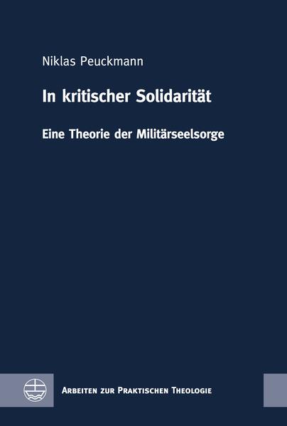 Seit 1957 gibt es die Militärseelsorge in der Bundeswehr. Die deutschen Streitkräfte haben sich seither vielfach verändert, weiterentwickelt und nicht zuletzt auch professionalisiert. Zu den größten Veränderungen der letzten Jahrzehnte zählen, dass die Bundeswehr mittlerweile eine Einsatzarmee ist, dass Frauen in allen Teilbereichen als Soldatinnen dienen dürfen und dass die allgemeine Wehrpflicht ausgesetzt wurde. All dies geht mit neuen Fragen, Aufgaben und Herausforderungen einher, denen sich auch die Militärpfarrerinnen und Militärpfarrer stellen. Sie begleiten Soldatinnen und Soldaten in ihrem Dienst in den heimischen Kasernen, im Rahmen von Manöverübungen, auf den Schiffen der Marine oder im Feldlager im Auslandseinsatz. Dabei tritt deutlich hervor, worauf es bei der Militärseelsorge vor allem ankommt: auf die Seelsorge. Critical Solidarity. A Theory of Military Pastoral Care Military chaplaincy has existed in the Bundeswehr since 1957. Since then, the German armed forces have undergone many changes, evolved and, not least, become more professional. Among the biggest changes in recent decades are the facts that the Bundeswehr is now an operational army, that women are allowed to serve as soldiers in all branches and that general conscription has been suspended. All of this is accompanied by new questions, tasks and challenges, which military pastors also face. They accompany soldiers in their service in the barracks at home, during maneuver exercises, on the ships of the navy or in the field camps abroad. In this way, it becomes clear what is most important in military chaplaincy: pastoral care.